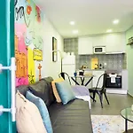 Chiado Local Artist W Parking & Ev Апартаменты