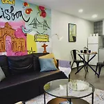Chiado Local Artist W Parking & Ev Apartament