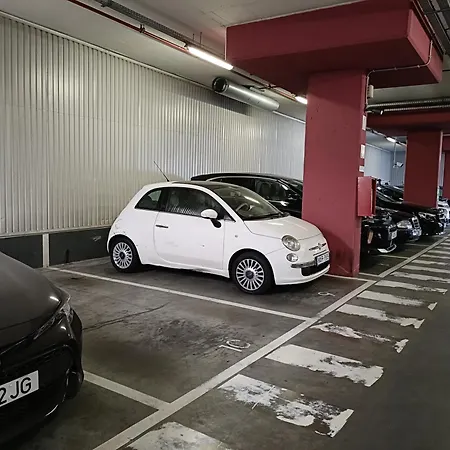 Daire Chiado Local Artist W Parking & Ev