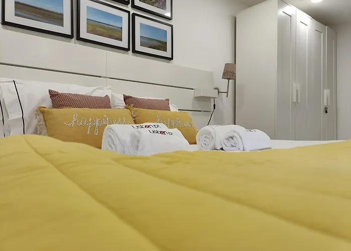 Dobairro At Merces Lisboa