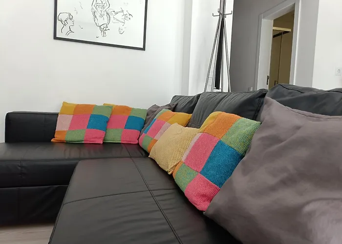 Dobairro At Merces * Lisboa