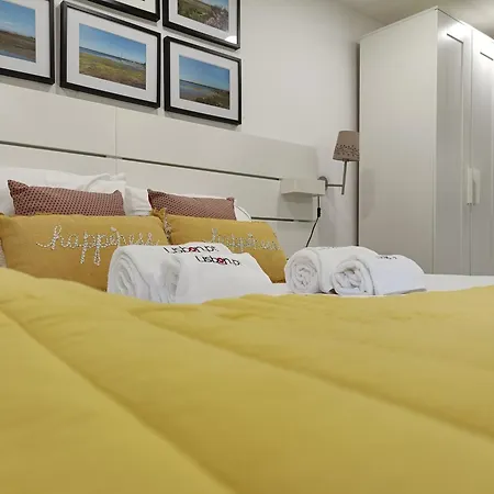 Dobairro At Merces Lisbona